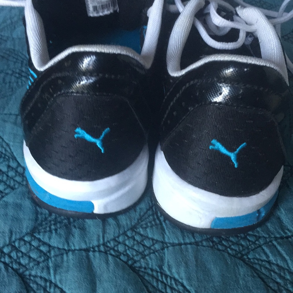 Shoes - Picture 4 of 7